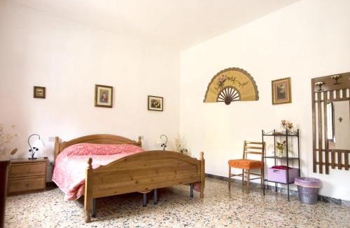 Massa Marittima Apartment | Modern Apartment near Massa Marittima, shared pool