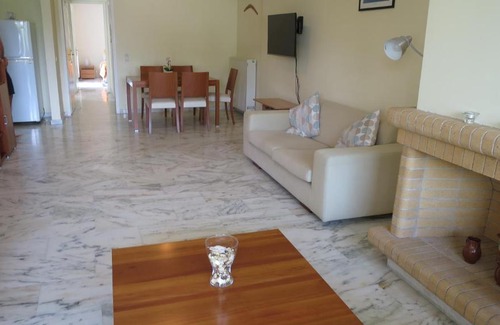 Petralona Apartment | Modern apartment near Acropolis peaceful location.
