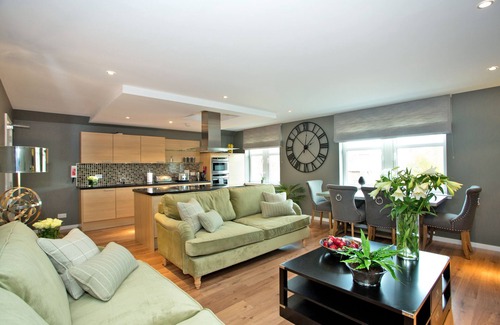 Central Aberdeen Apartment | Modern Apartment near River Dee and Aberdeen City