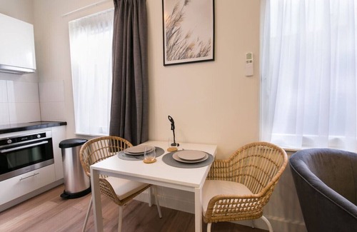 Scheveningen Badplaats Apartment | Modern apartment near Scheveningen beach