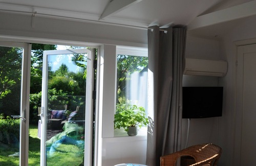 Asa Apartment | Modern apartment, near ocean, beamer, high-speed internet & electric car charger