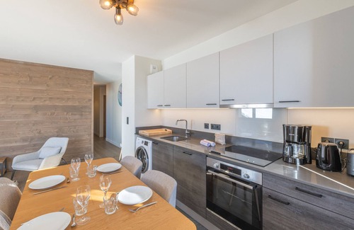 Viel-Alpe Apartment | Modern Apartment Near Slopes with Parking, WiFi, and Mountain Views
