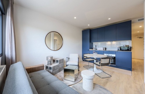 Puerta del Angel Apartment | Modern apartment near the Royal Palace 11