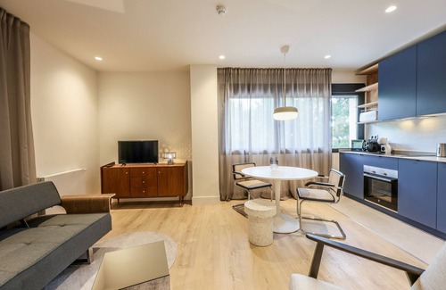 Puerta del Angel Apartment | Modern apartment near the Royal Palace 12