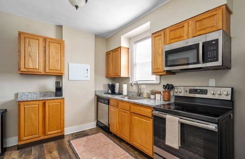 University District Apartment | Modern Apartment Near OSU Campus and Ohio Stadium