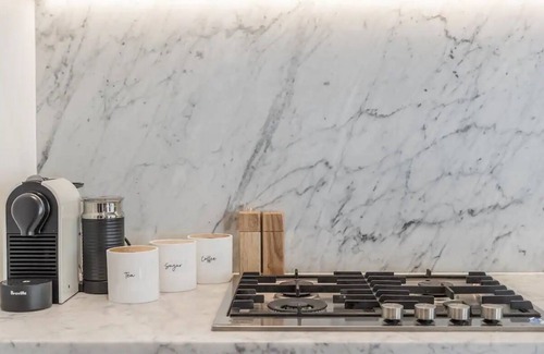 Mortlake Apartment | Modern apartment nearby the river - Free parking