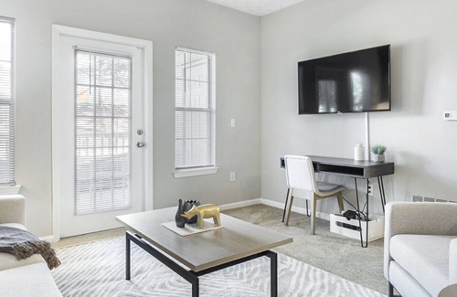 Lithia Springs Apartment | Modern Apartment in Prime Location (ID8512X74)