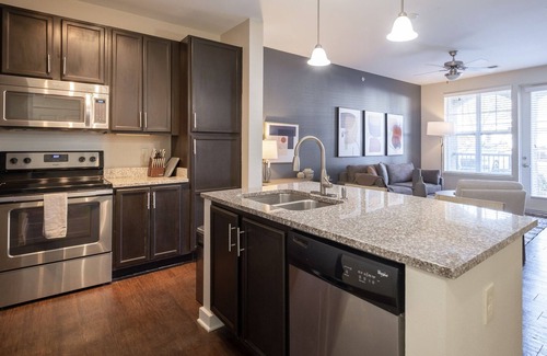 Mountain Brook Apartment | Modern Apartment in Prime Location (ID5548X77)