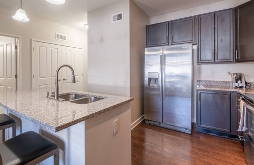 Mountain Brook Apartment | Modern Apartment in Prime Location (ID5548X77)