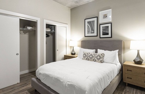 Historic Old Northeast Apartment | Modern Apartment in Prime Location (ID3063)