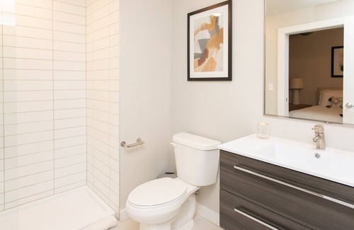 Historic Old Northeast Apartment | Modern Apartment in Prime Location (ID3065)