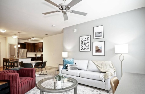 Crestline Heights Apartment | Modern Apartment in Prime Location (ID889)