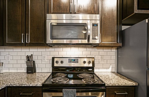 Crestline Heights Apartment | Modern Apartment in Prime Location (ID1246)