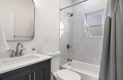 Bouvet Island Apartment | Modern Apartment near Bus Stop!