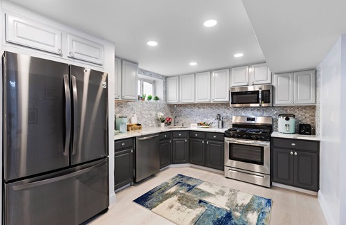Constable Hook Apartment | Modern Apartment very close to NYC with parking spot