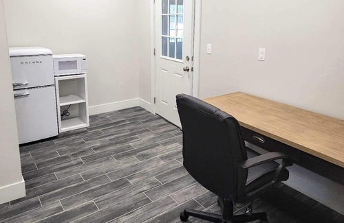 Grass Lake Apartment | Modern Apartment w/Deck: 3 Miles to Grass Lake!