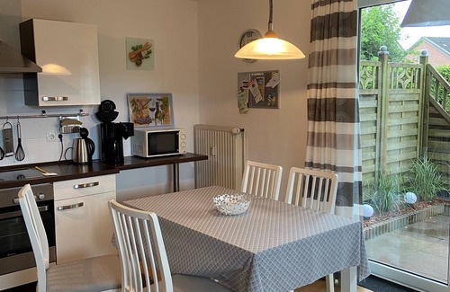 Horumersiel Condo | modern apartment with WiFi in a central location, the ground floor apartment in the Wattenkieker