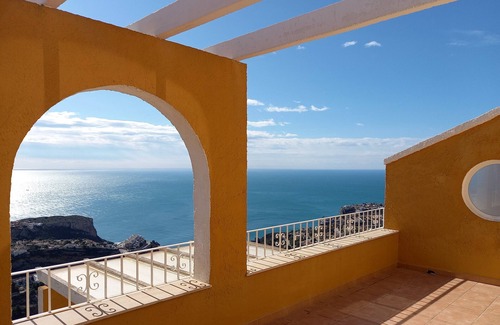 Cumbre del Sol House | Modern apartment with 180° sea view and sun