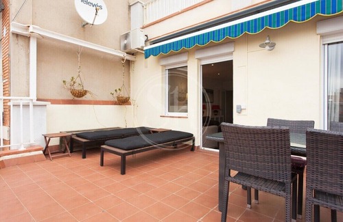 La Nova Esquerra de l'Eixample Apartment | Modern apartment with terrace in Hospital Clinic