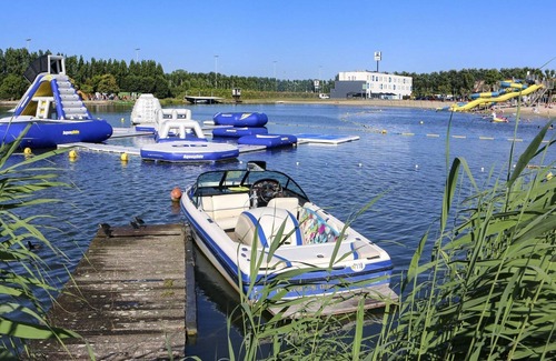 Jabbeke Apartment | Modern apartment with a dishwasher at 1 km. from Jabbeke