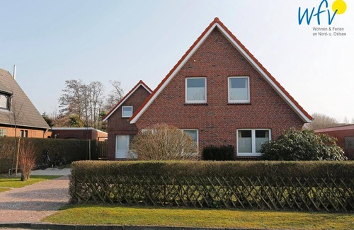 Borkum Apartment | Modern apartment with south-facing terrace - ideal for a vacation for two!
