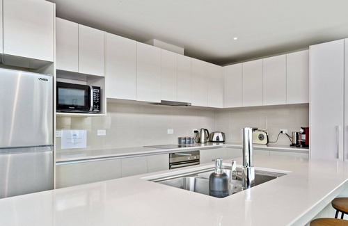 Taupo Apartment | Modern Apartment with Stunning Views