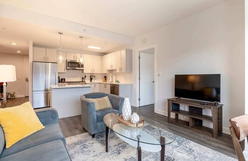 Downtown Apartment | Modern Apt Close to Downtown