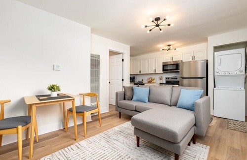 Downtown Columbus Apartment | Modern Apt | Parking | Near German Village + Dtwn