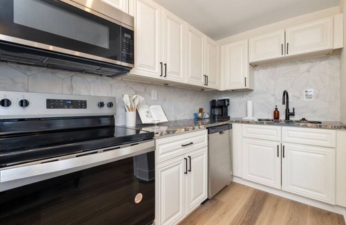 Downtown Columbus Apartment | Modern Apt | Parking | Near German Village + Dtwn