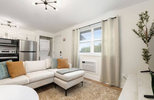 Downtown Columbus Apartment | Modern Apt | Parking | Near German Village + Dtwn