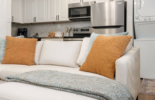 Downtown Columbus Apartment | Modern Apt | Parking | Near German Village + Dtwn