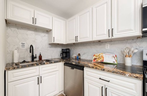 Downtown Columbus Apartment | Modern Apt | Parking | Near German Village + Dtwn