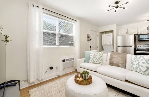 Downtown Columbus Apartment | Modern Apt | Parking | Near German Village + Dtwn