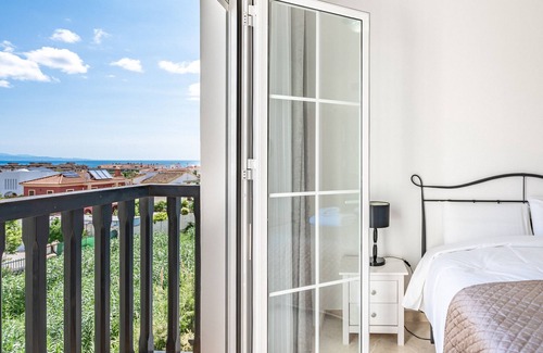 San Luis de Sabinillas Apartment | Modern apt with sea views, two poolareas, close to parks & beaches Manilva