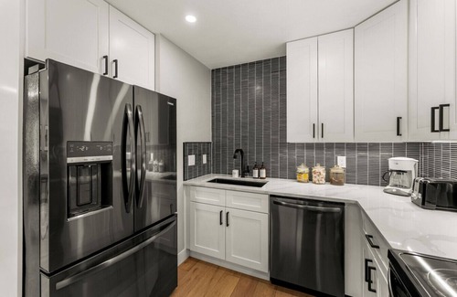 Scenic Heights House | Modern Arvada Duplex | Chic + Central