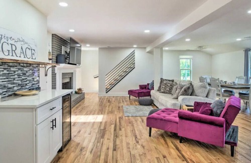 Sylvan Hills House | Modern Atlanta Escape - 4 Miles to Downtown!