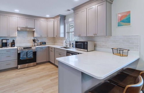 Sunset Beach House | Modern beach bungalow just seconds to public beach access on gorgeous Sunset Beach