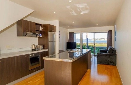 Whitianga Apartment | Modern beach front villa at Aqua Soleil complex with use of the lap pool & spa.