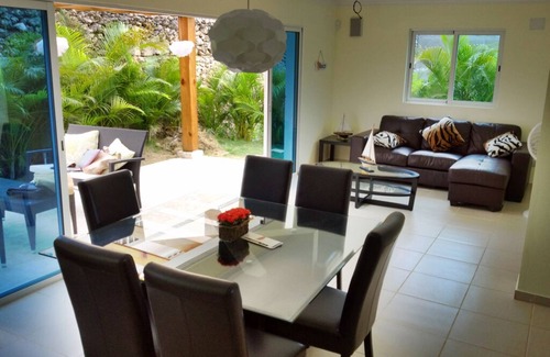 Viejo Arroyo Hondo House | Modern beach house in Juan Dolio Beach