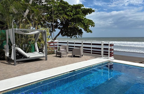 Cerro Plano House | Modern Beach House-Aslan's Country