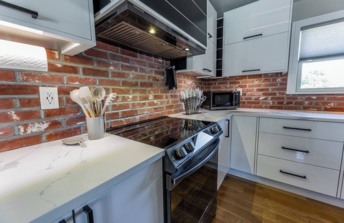 Somers Point House | Modern Beach House Retreat in Prime Somers Point Location!