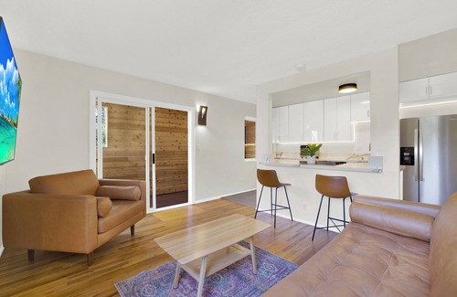 Laguna Beach Apartment | Modern Beach Retreat – Steps to Laguna Beach’s Main Beach & Village Charm!