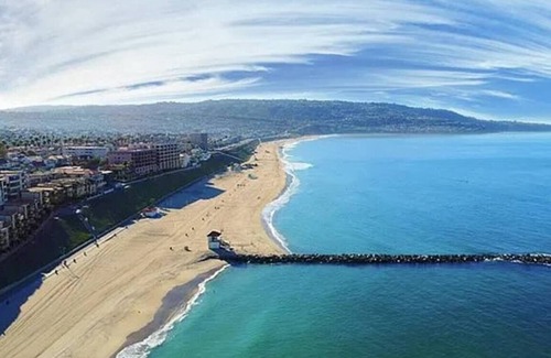South Redondo Apartment | Modern, Beautiful, & Fun for Fam - Gated, Only steps from the Beach