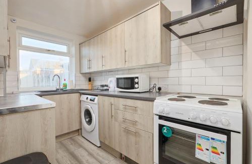 Stockton-on-Tees House | Modern Bedroom Home in Stockton - Close to A19