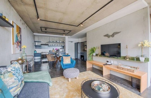 Bo'Kaap Apartment | Modern Bo-Kaap Gem with City & Mountain Views