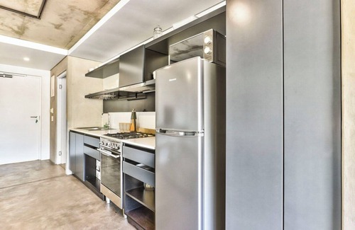 Schotsche Kloof Apartment | Modern Bo-Kaap Retreat with Mountain Views & Pool