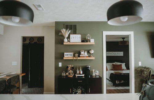 Lincoln House | Modern Boho 3Bdrm 2Ba Retreat 10min from the action of Downtown Lincoln