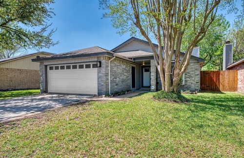 Barker House | Modern Boho 3BR Retreat in NW Houston
