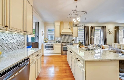 Forest Hills - Woodbourne Condo | Modern Boston Condo | near T