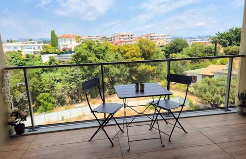 Saint-Laurent-du-Var Apartment | Modern, Brand-New Apartment with AC & Rooftop Pool – Walk to Beach & Port